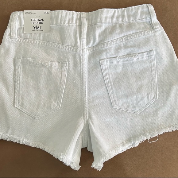 Shorts, Junior,3(26”)White distressed denim festival shorts - Picture 2 of 2